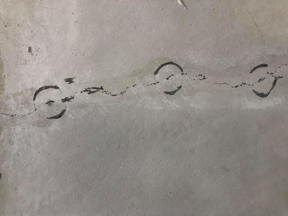 v v