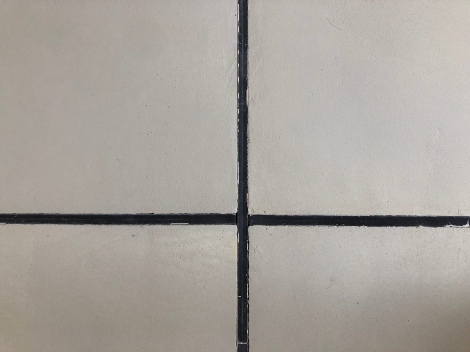 r r